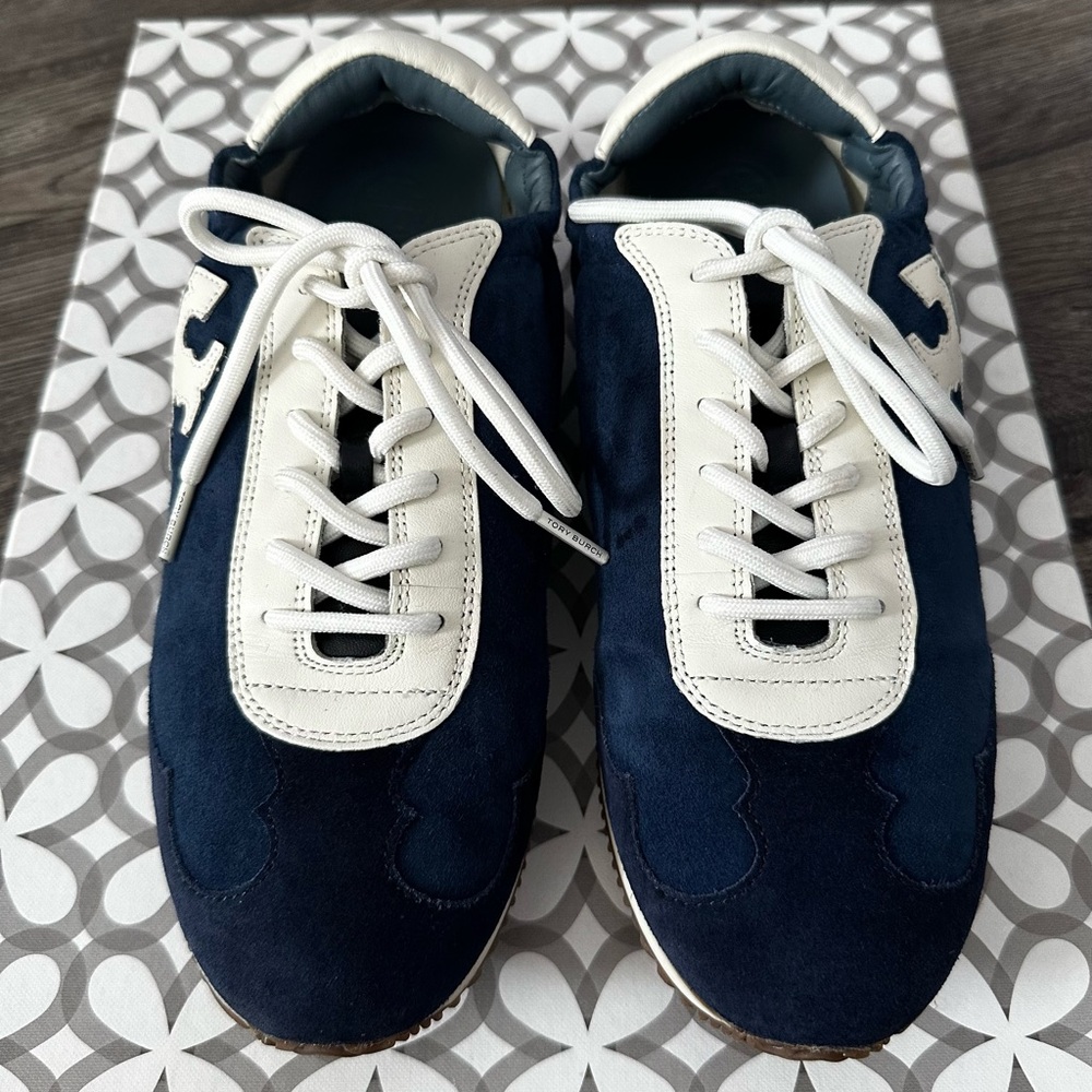 Tory Burch Sneaker Kid Suede Calf
Leather.